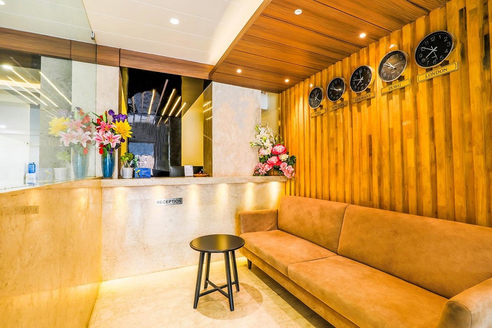 Tejaswini Grand