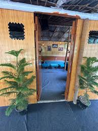 Beholden Stay and Cafe