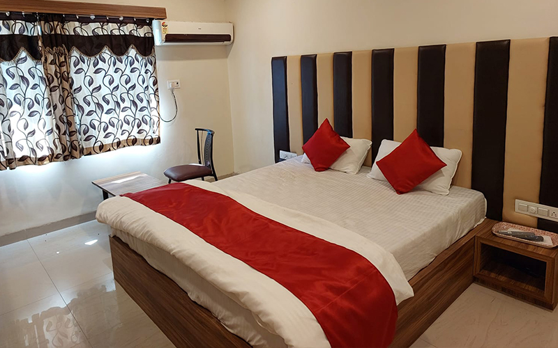 Hotel Jain Plaza