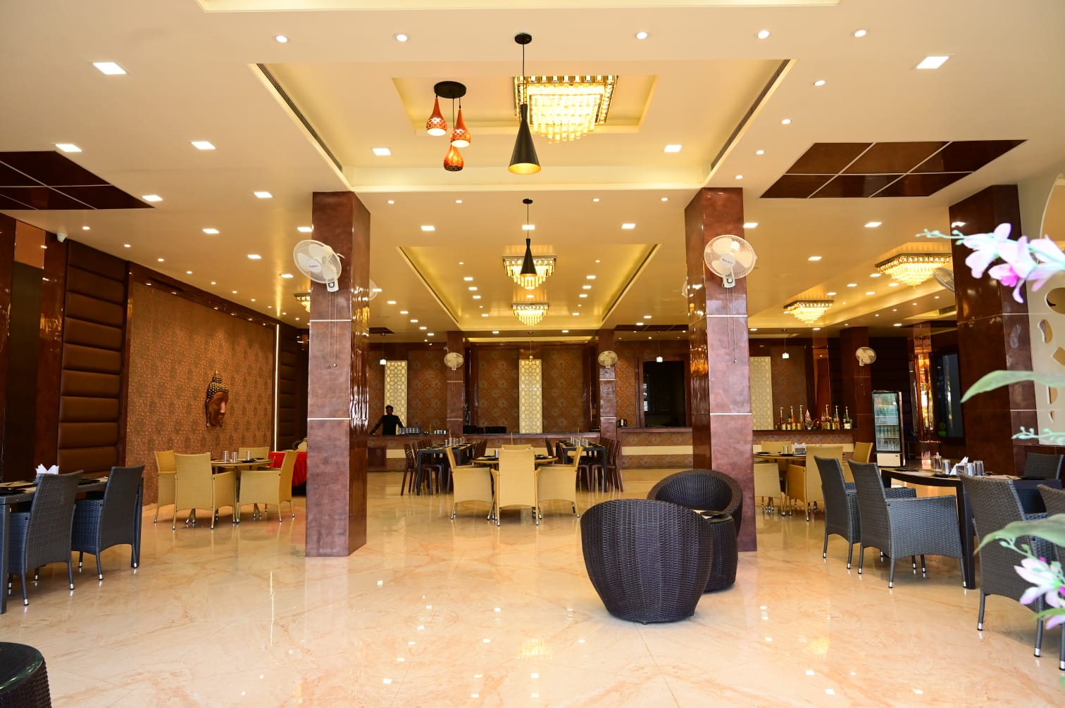 Hotel Riverside Meadows