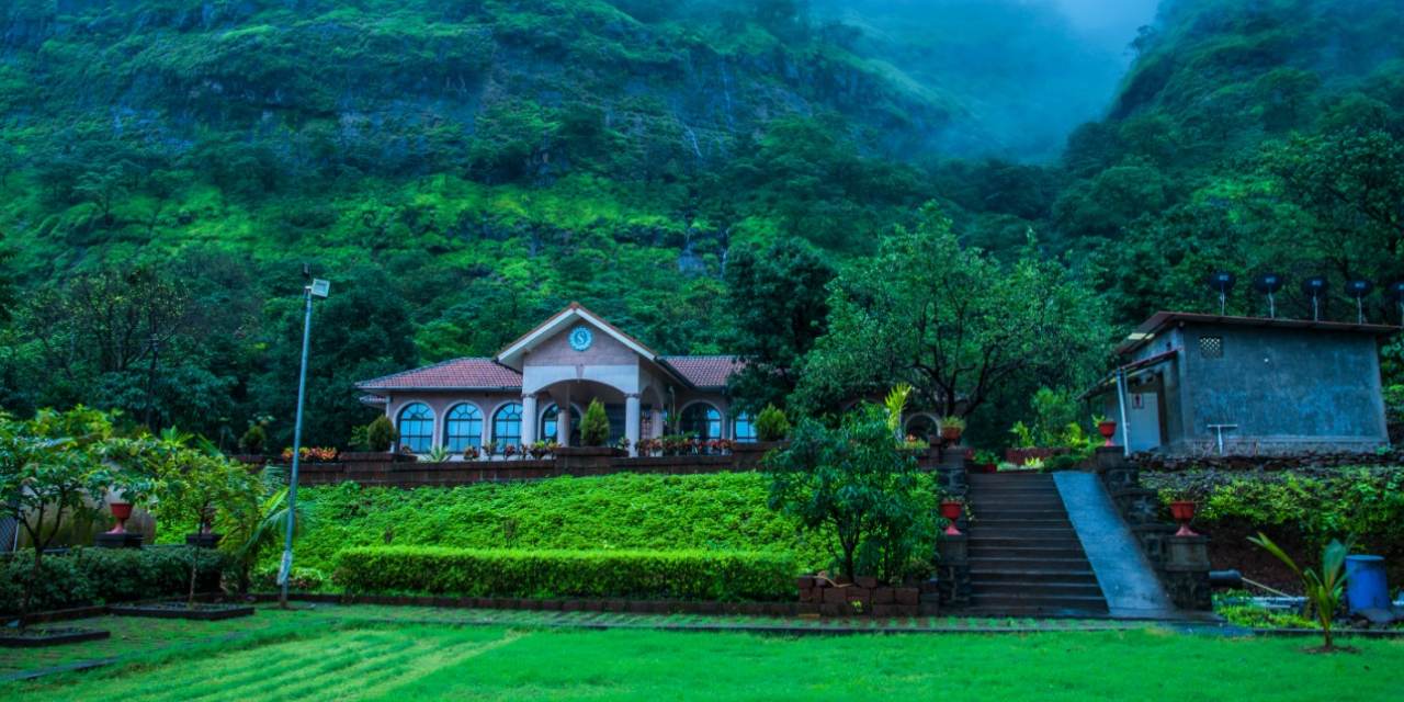 Shivraj Palace Resort