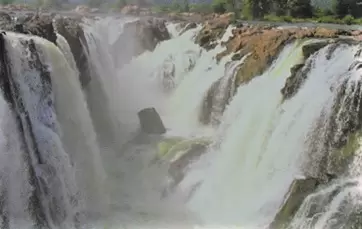 Hogenakkal Waterfalls