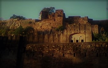 Khandar Fort