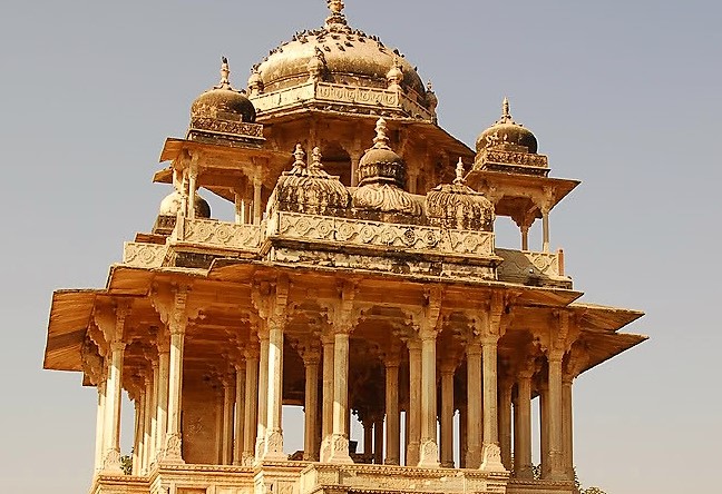 Chaurasi Khambon ki Chhatri in Bundi