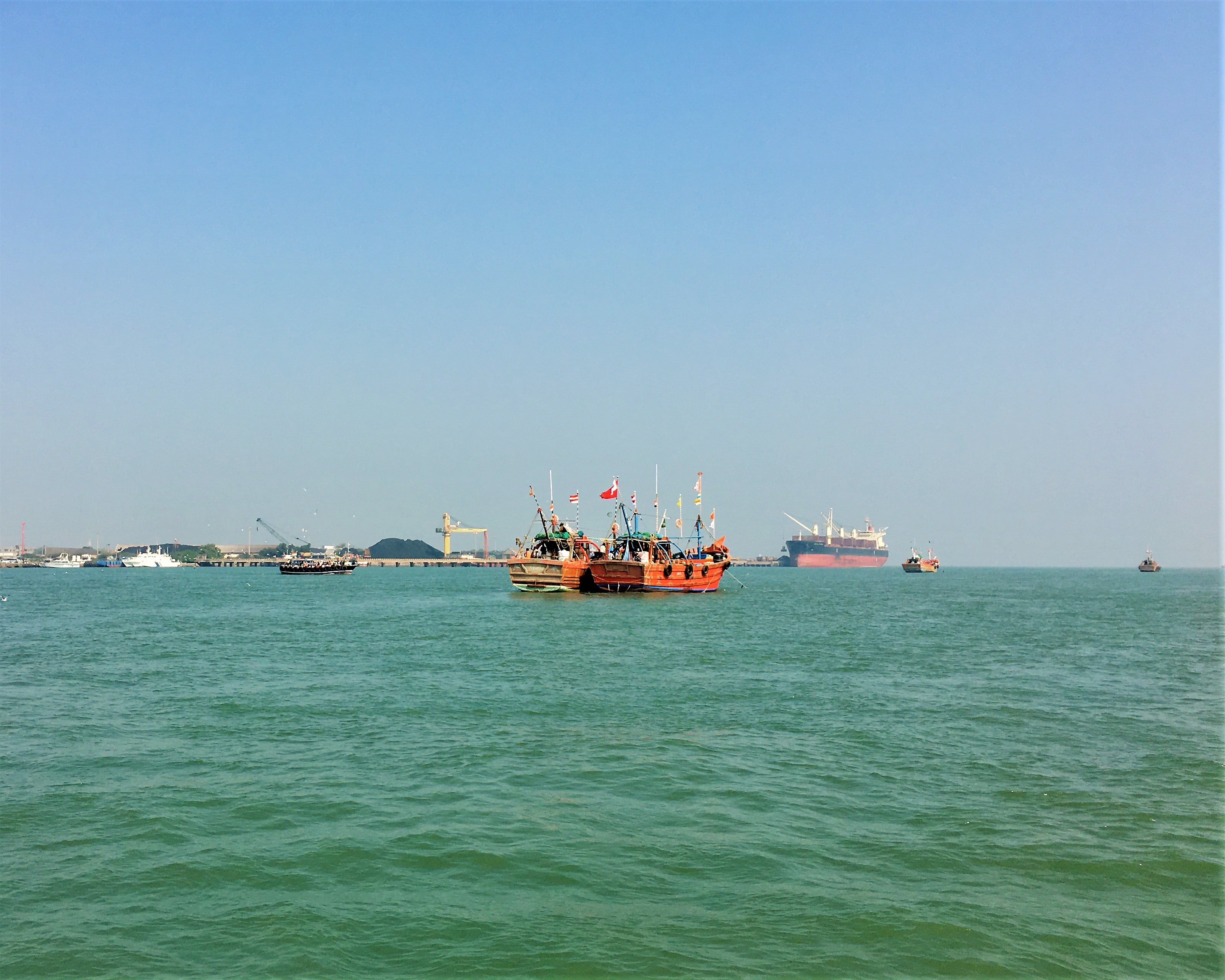 Beyt Island