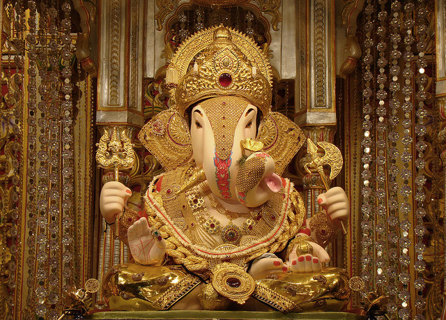 SHREEMANT DAGDUSHETH HALWAI SARVJANIK GANPATI