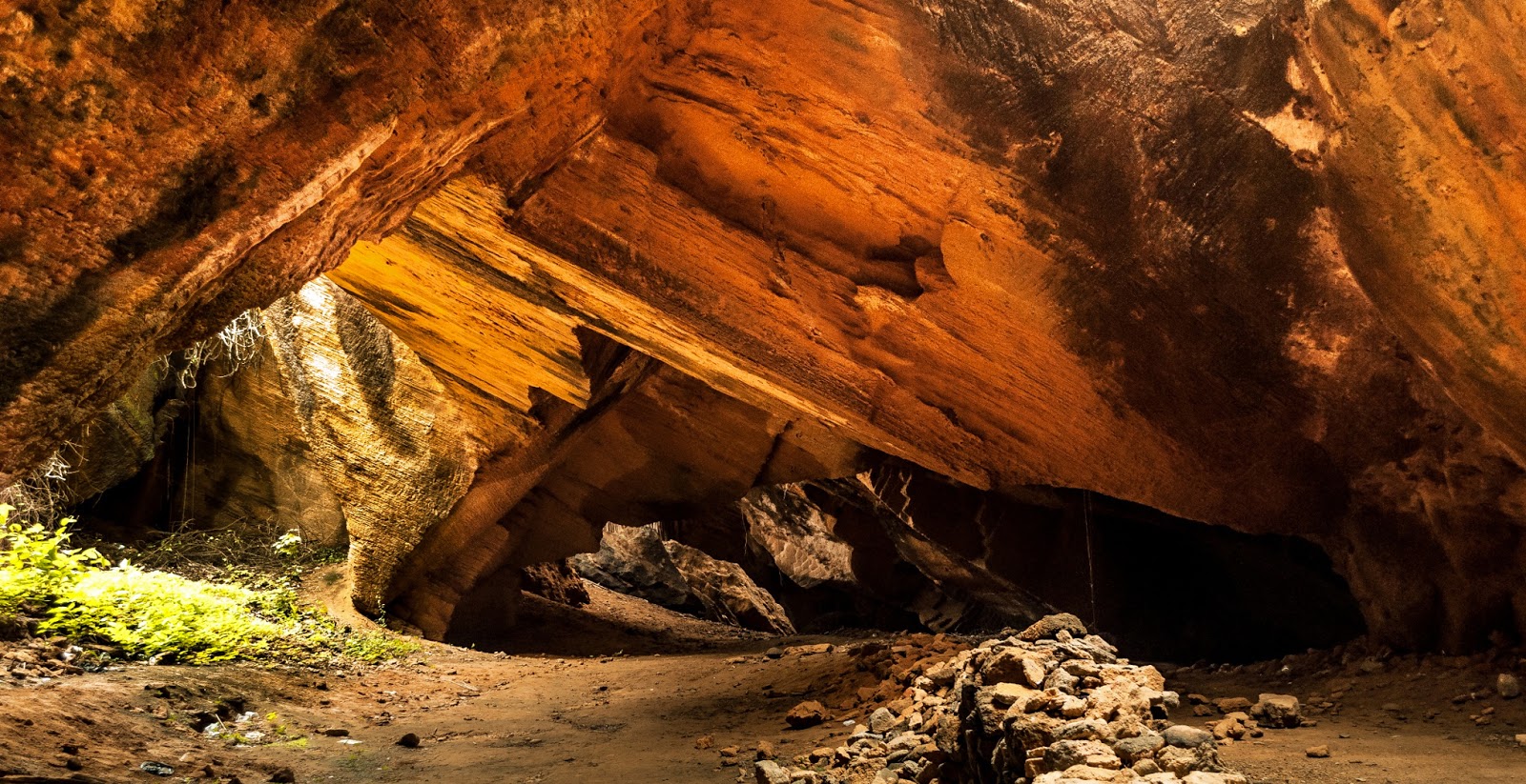 Naida Caves