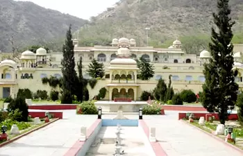 SISODIA RANI PALACE 