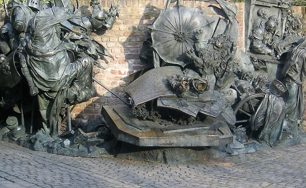 Stadterhebungs Monument in Dusseldorf